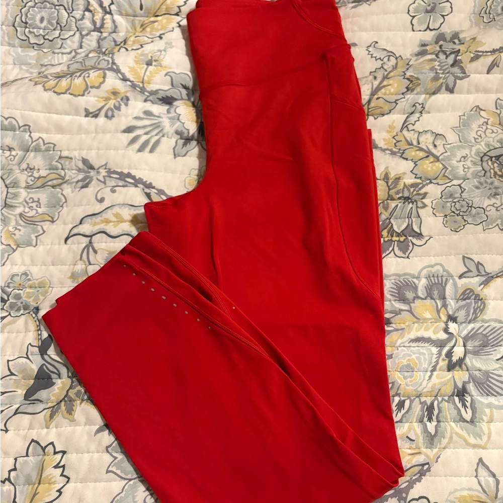 Lululemon Fast and Free HR Tight 25" *Pockets size 10 Vibrant Red Leggings